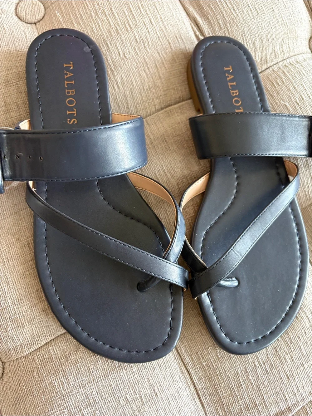 Talbots Navy Leather Buckle Thong Sandals with Wide Strap
